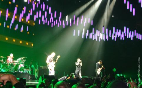 Red Hot Chili Peppers in der Mercedes-Benz Arena Berlin (2016)